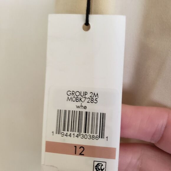 Calvin Klein Mid-Rise Ankle Straight Leg Pants - Picture 6 of 7